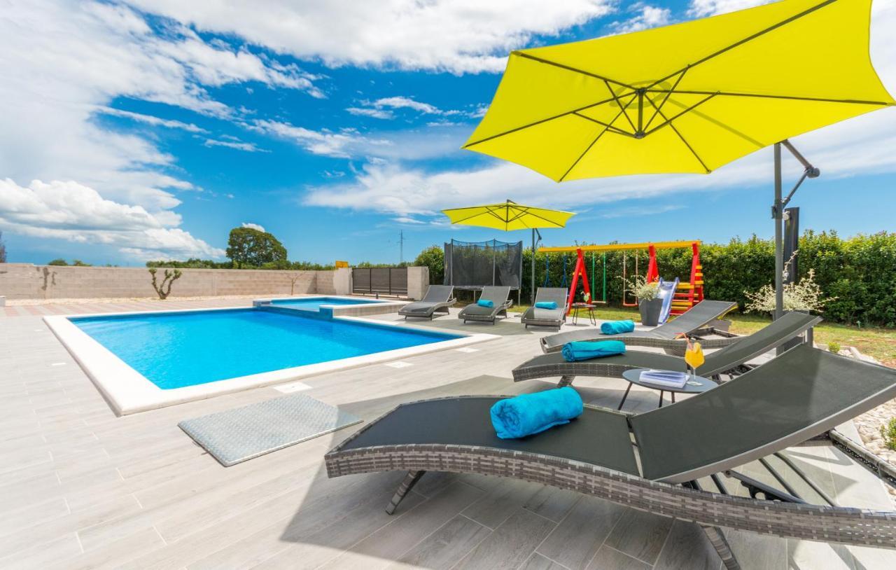 Villa Maris Zadarvillas Tinj Екстериор снимка