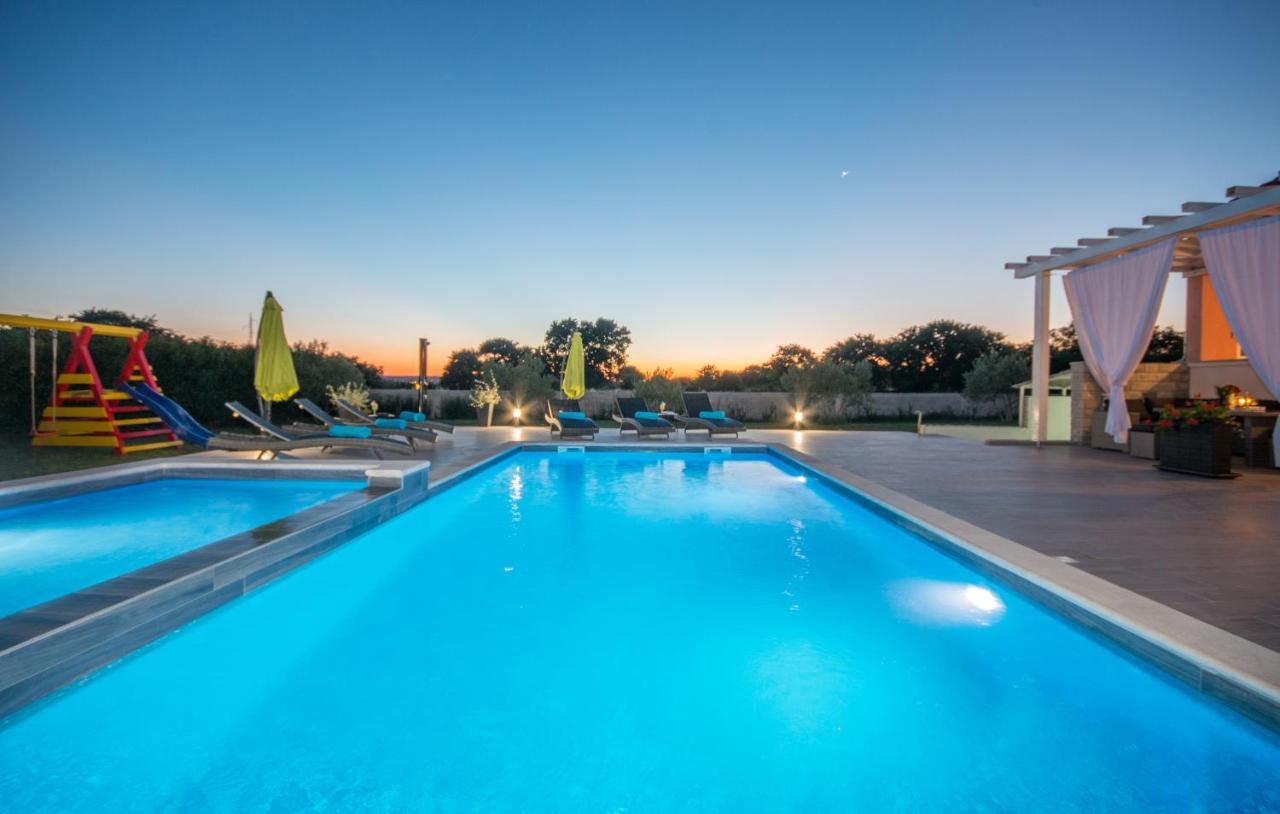 Villa Maris Zadarvillas Tinj Екстериор снимка