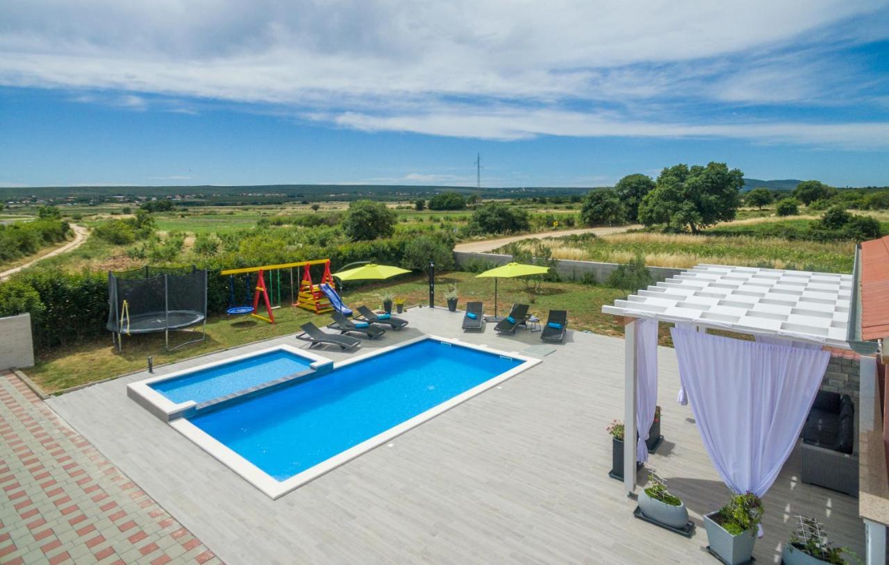 Villa Maris Zadarvillas Tinj Екстериор снимка