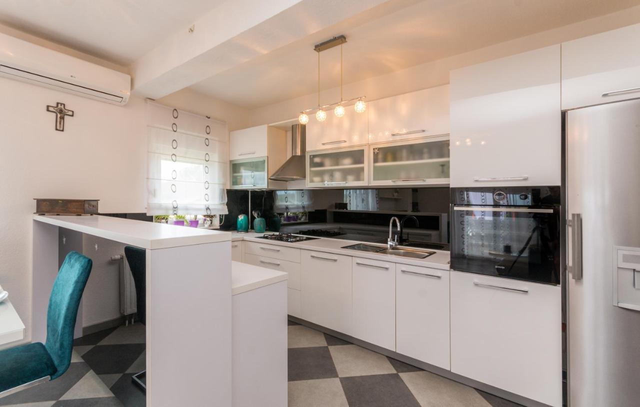 Villa Maris Zadarvillas Tinj Екстериор снимка