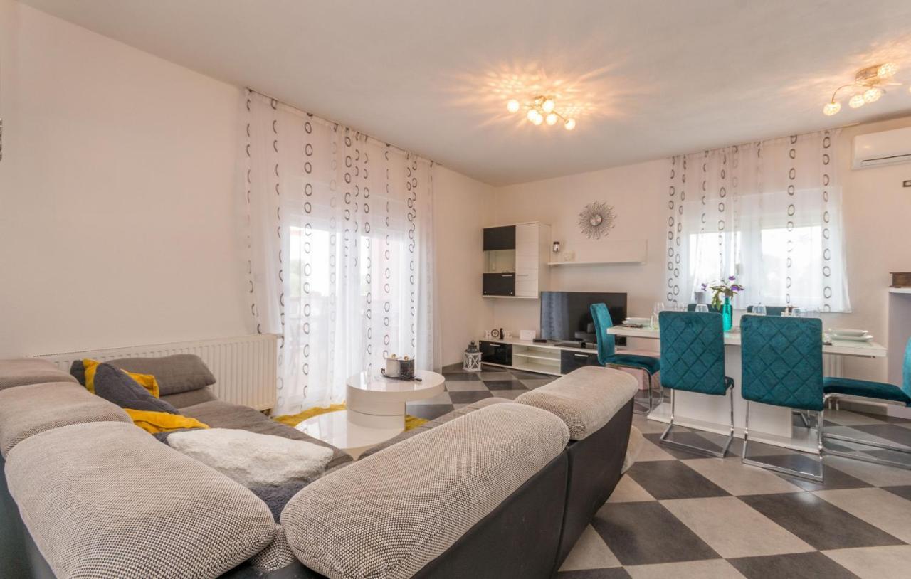 Villa Maris Zadarvillas Tinj Екстериор снимка